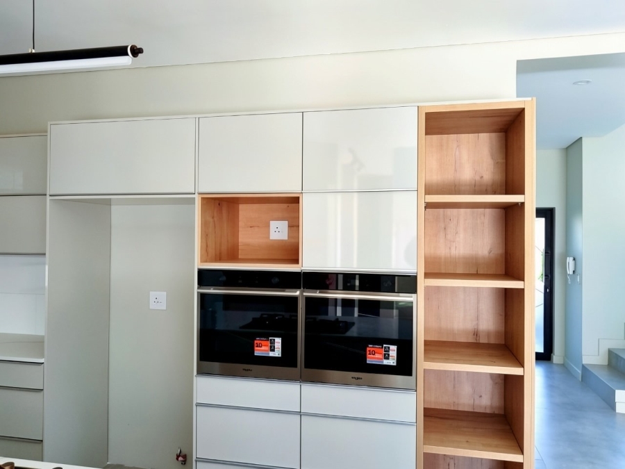 5 Bedroom Property for Sale in Sandown Western Cape